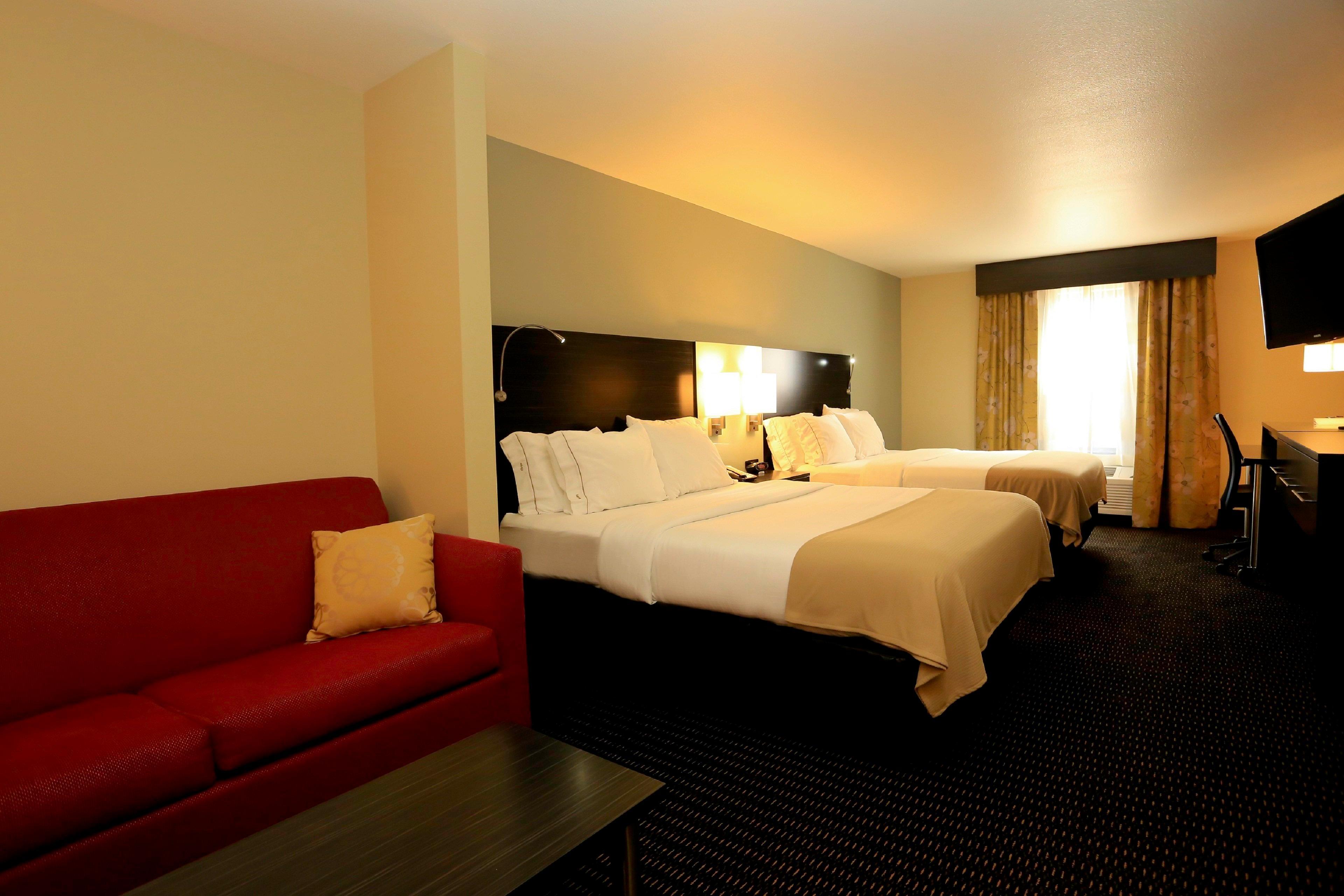Holiday Inn Express & Suites Marion Northeast, An Ihg Hotel Room photo